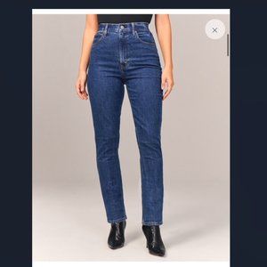 Curve Love Ultra High Rise 90s Slim Straight Jean